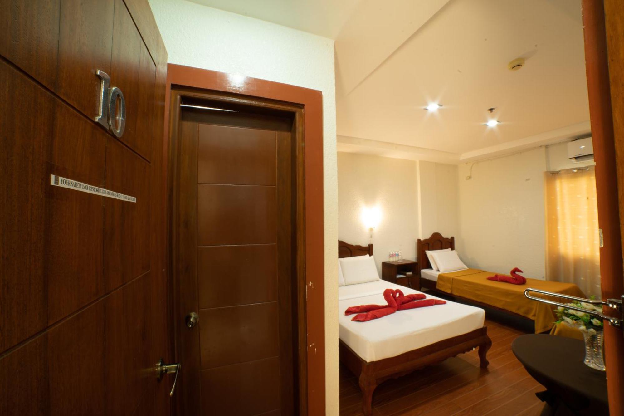 Casanas Suites Puerto Princesa Eksteriør bilde