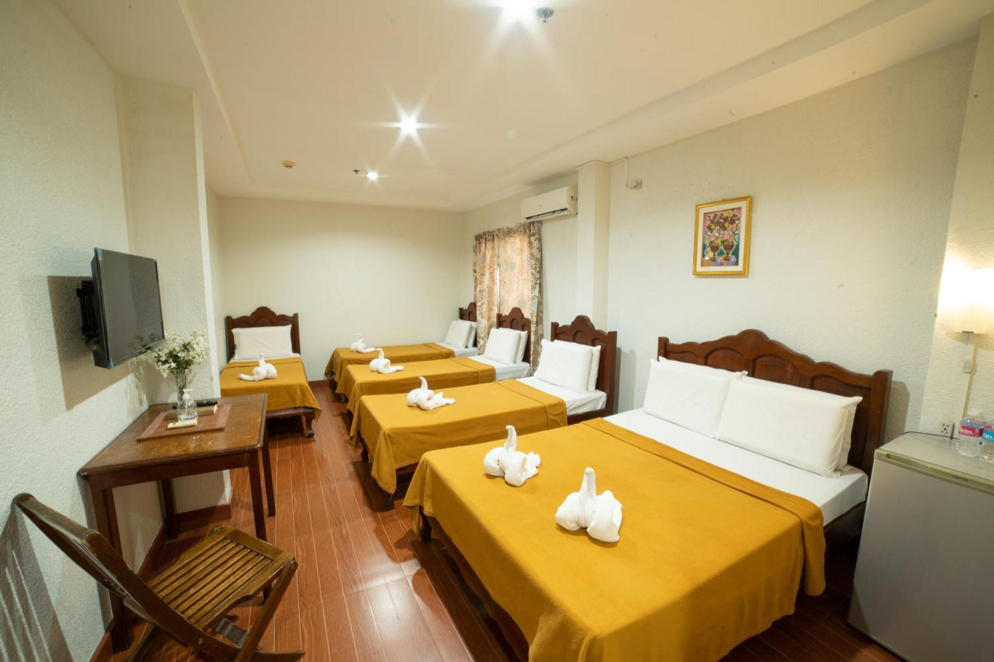 Casanas Suites Puerto Princesa Eksteriør bilde