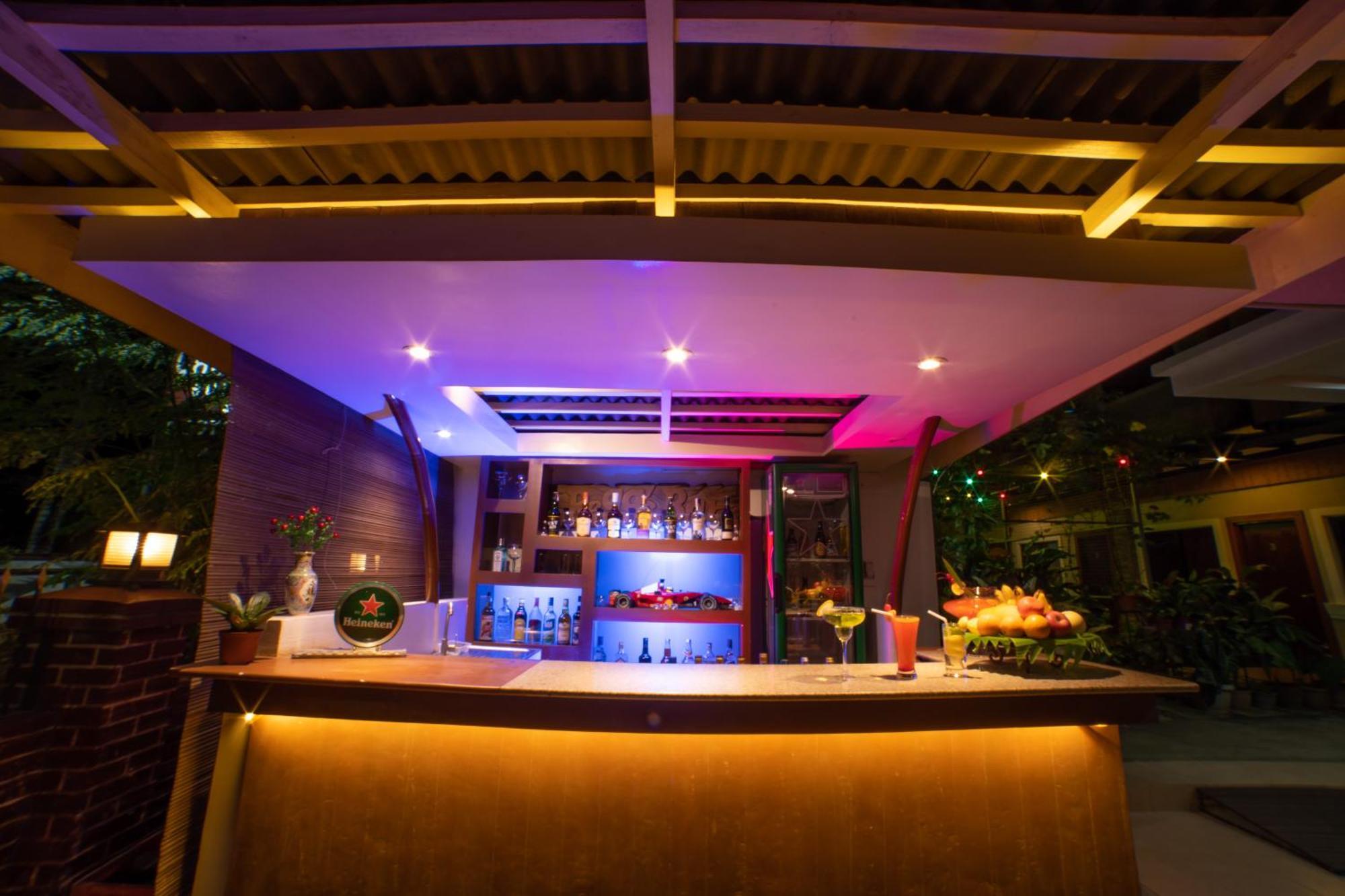 Casanas Suites Puerto Princesa Eksteriør bilde