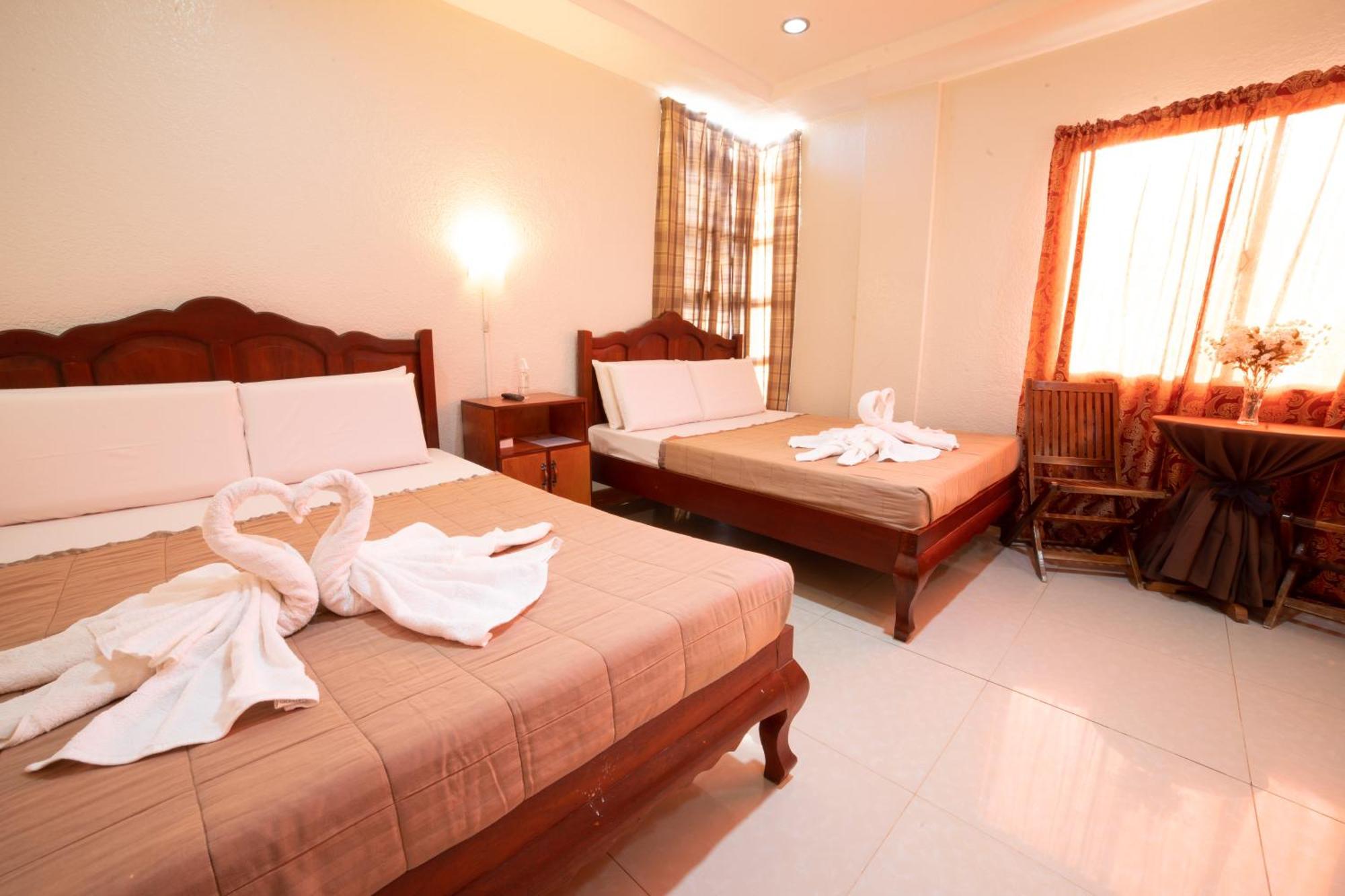 Casanas Suites Puerto Princesa Eksteriør bilde