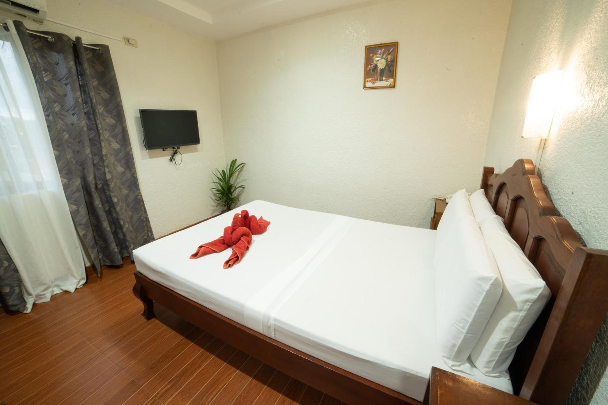 Casanas Suites Puerto Princesa Eksteriør bilde