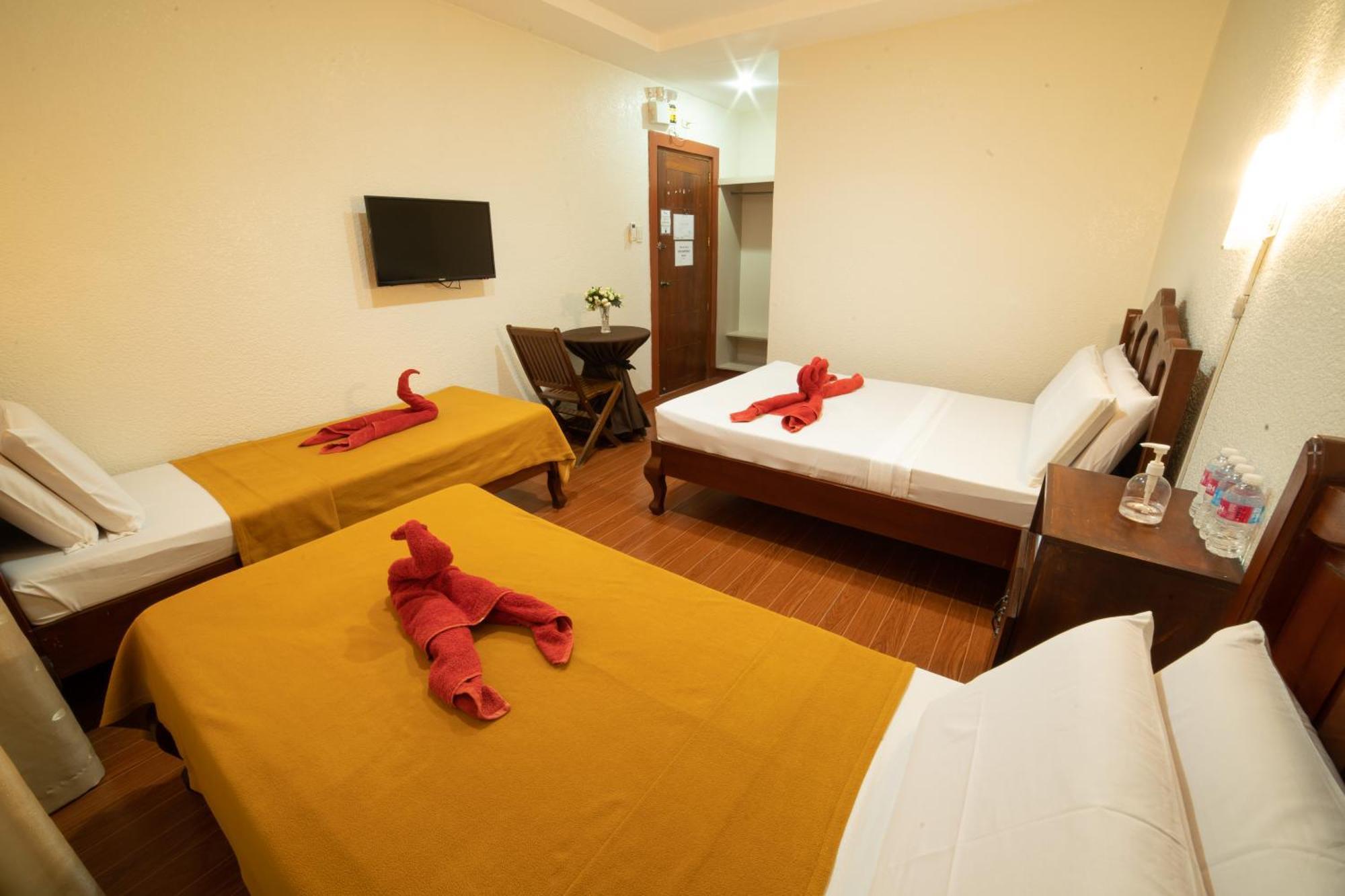 Casanas Suites Puerto Princesa Eksteriør bilde