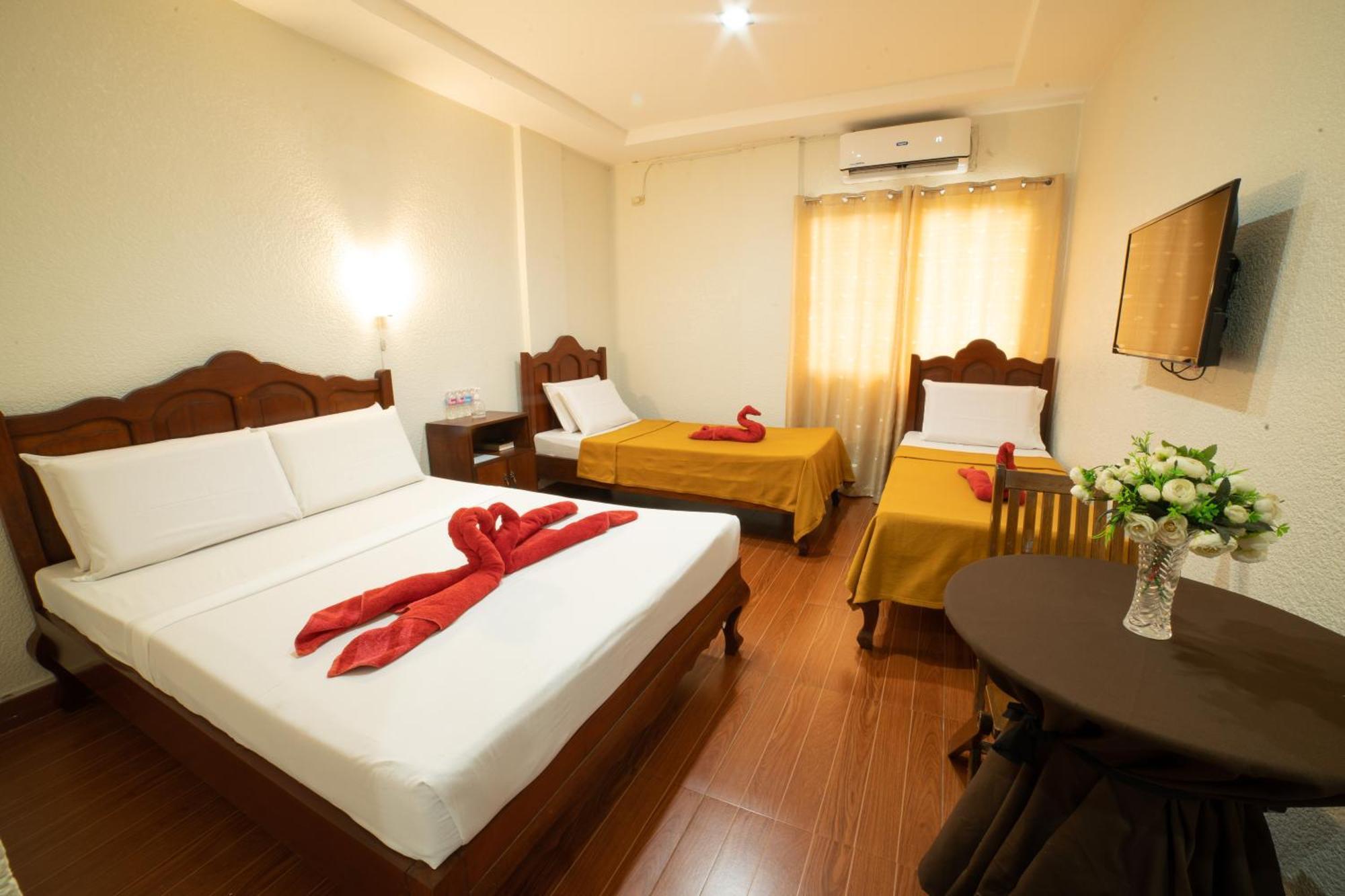 Casanas Suites Puerto Princesa Eksteriør bilde
