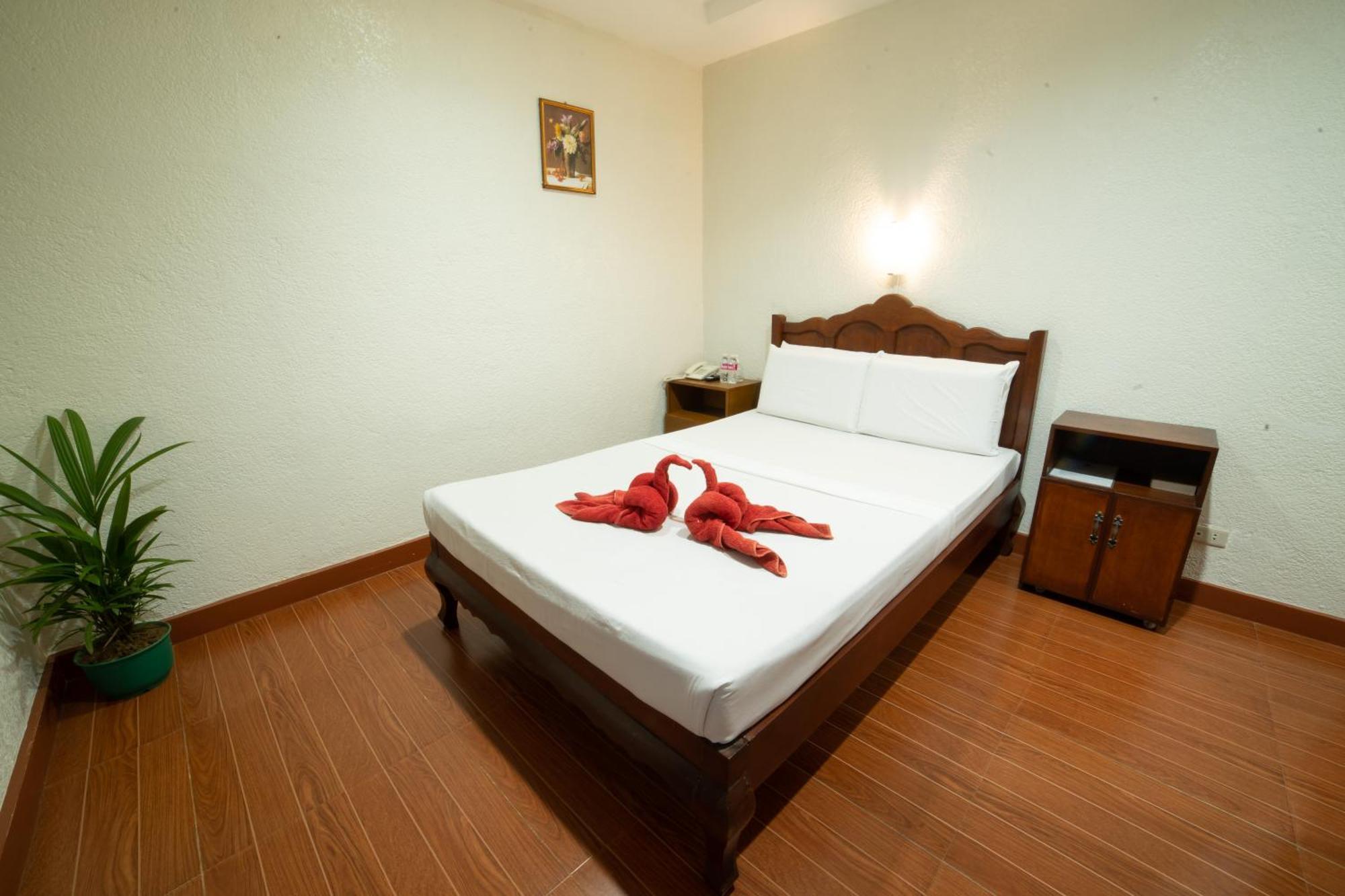 Casanas Suites Puerto Princesa Eksteriør bilde