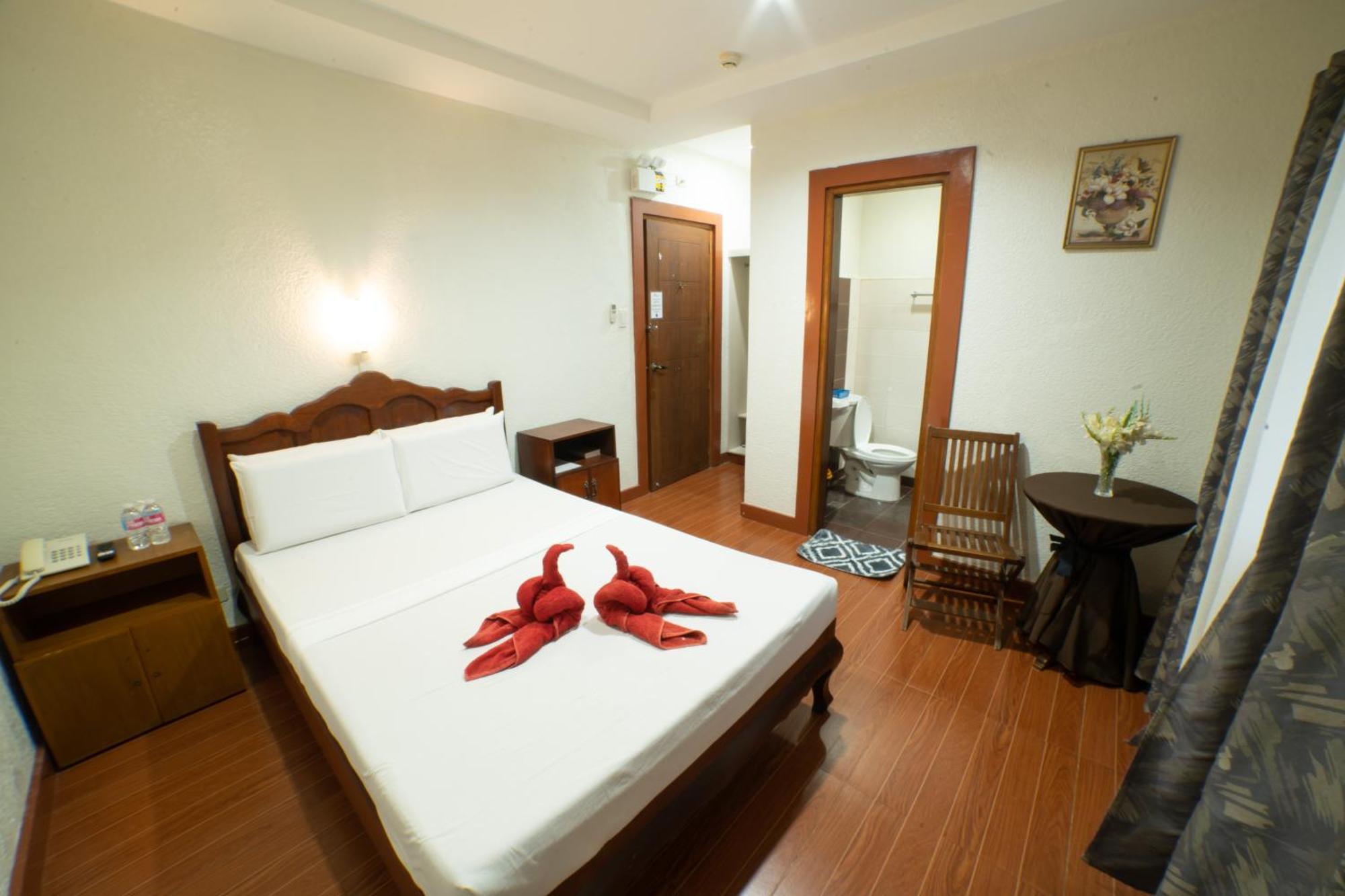 Casanas Suites Puerto Princesa Eksteriør bilde
