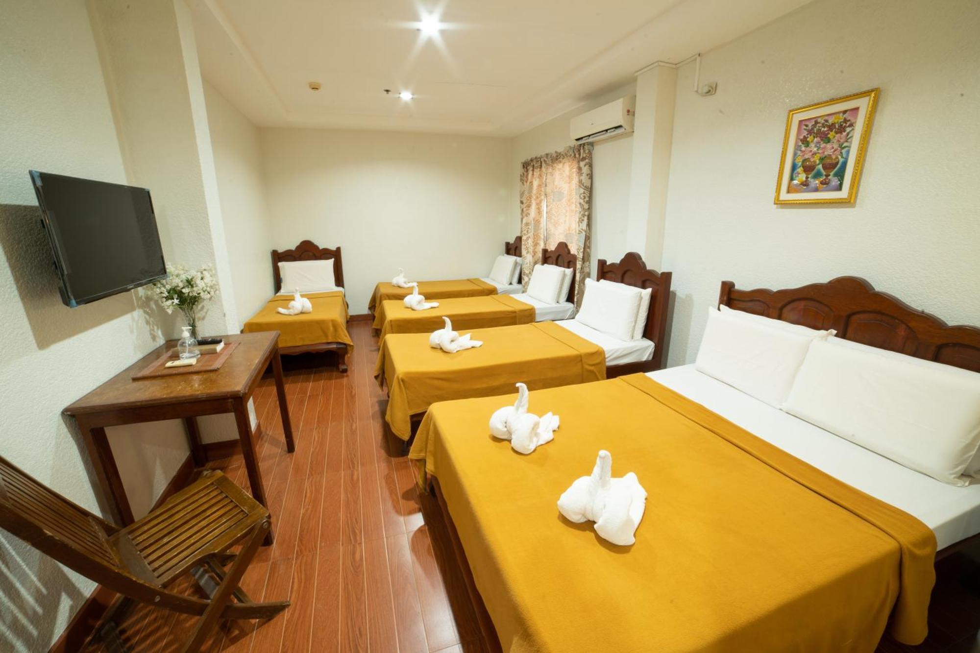 Casanas Suites Puerto Princesa Eksteriør bilde