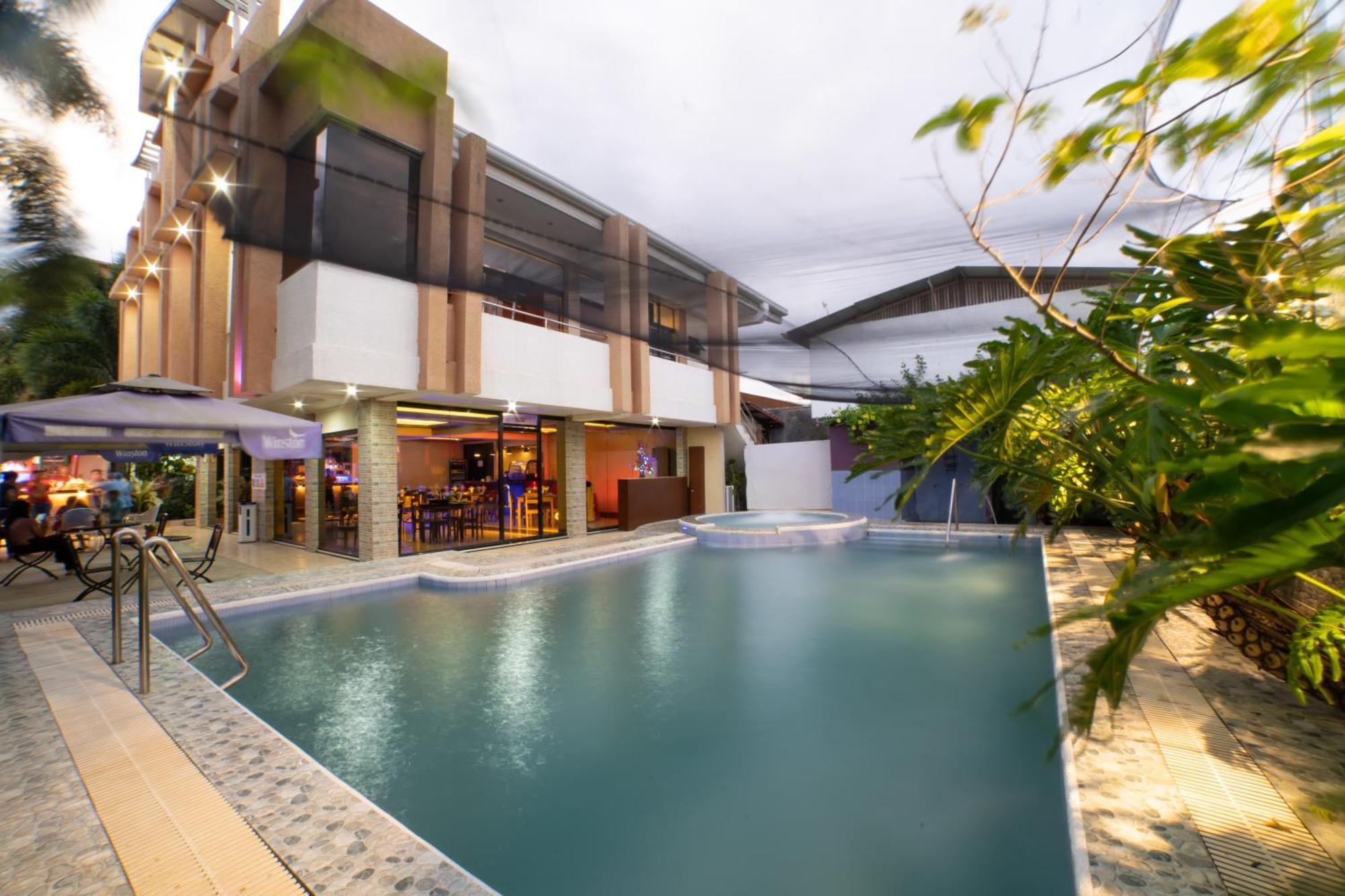Casanas Suites Puerto Princesa Eksteriør bilde