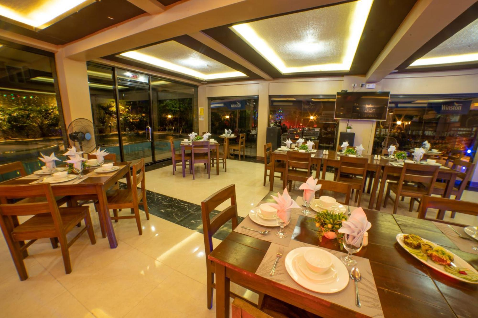 Casanas Suites Puerto Princesa Eksteriør bilde
