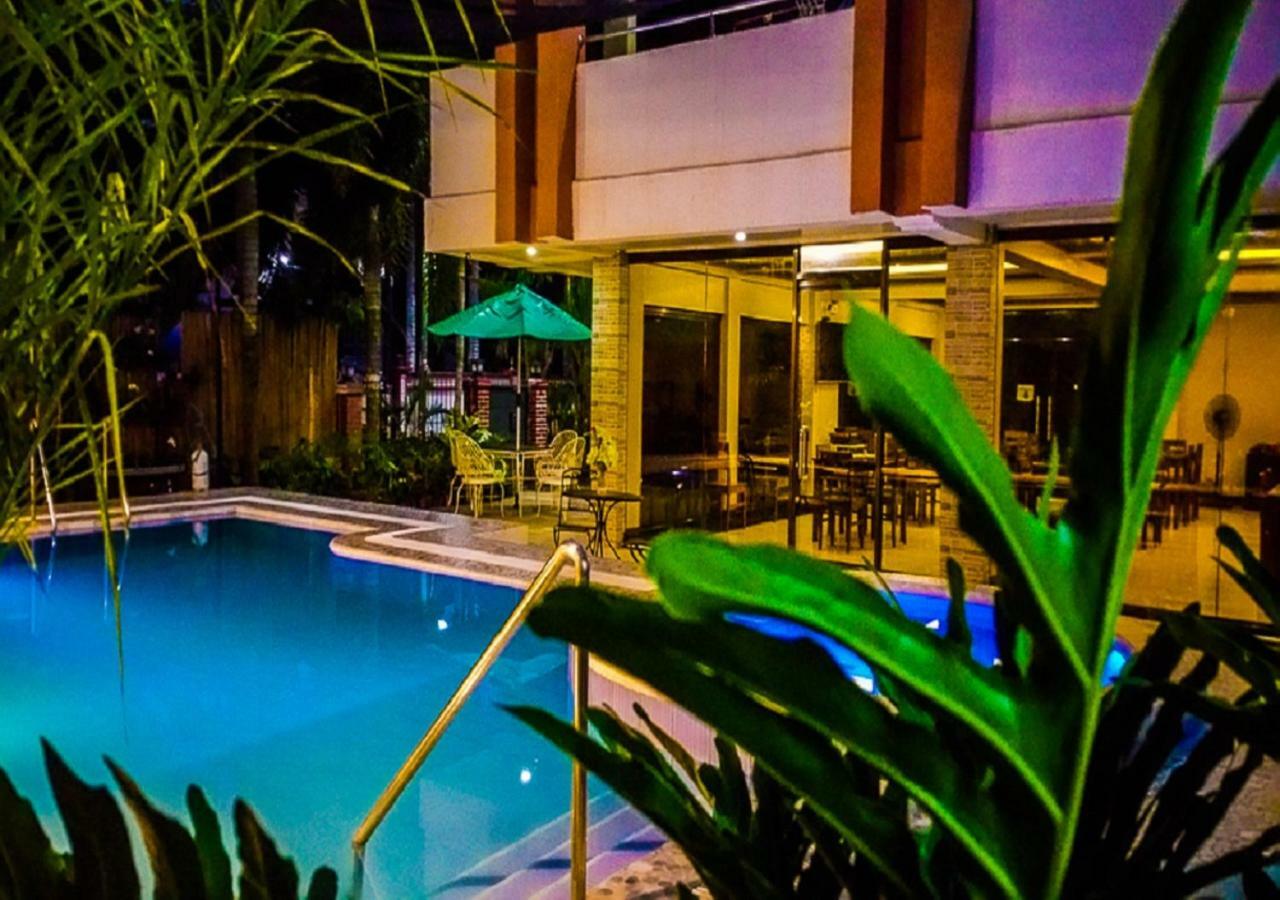 Casanas Suites Puerto Princesa Eksteriør bilde