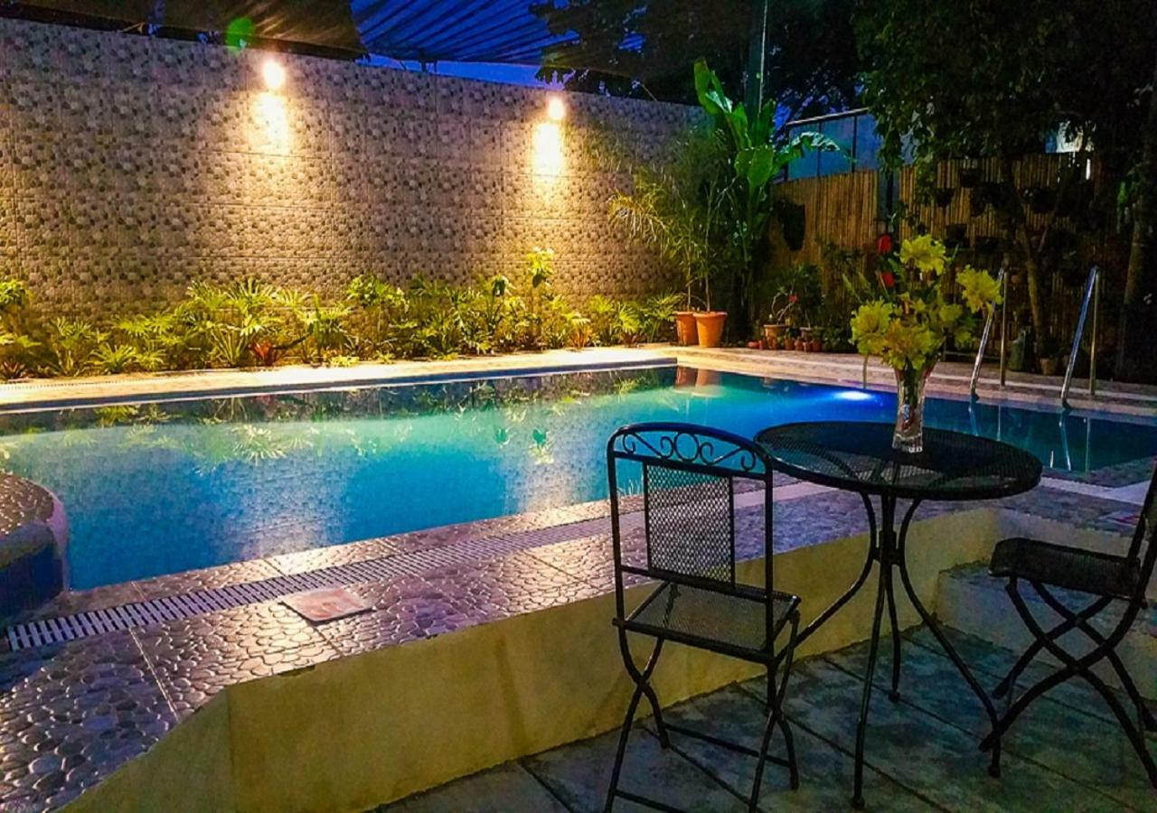 Casanas Suites Puerto Princesa Eksteriør bilde