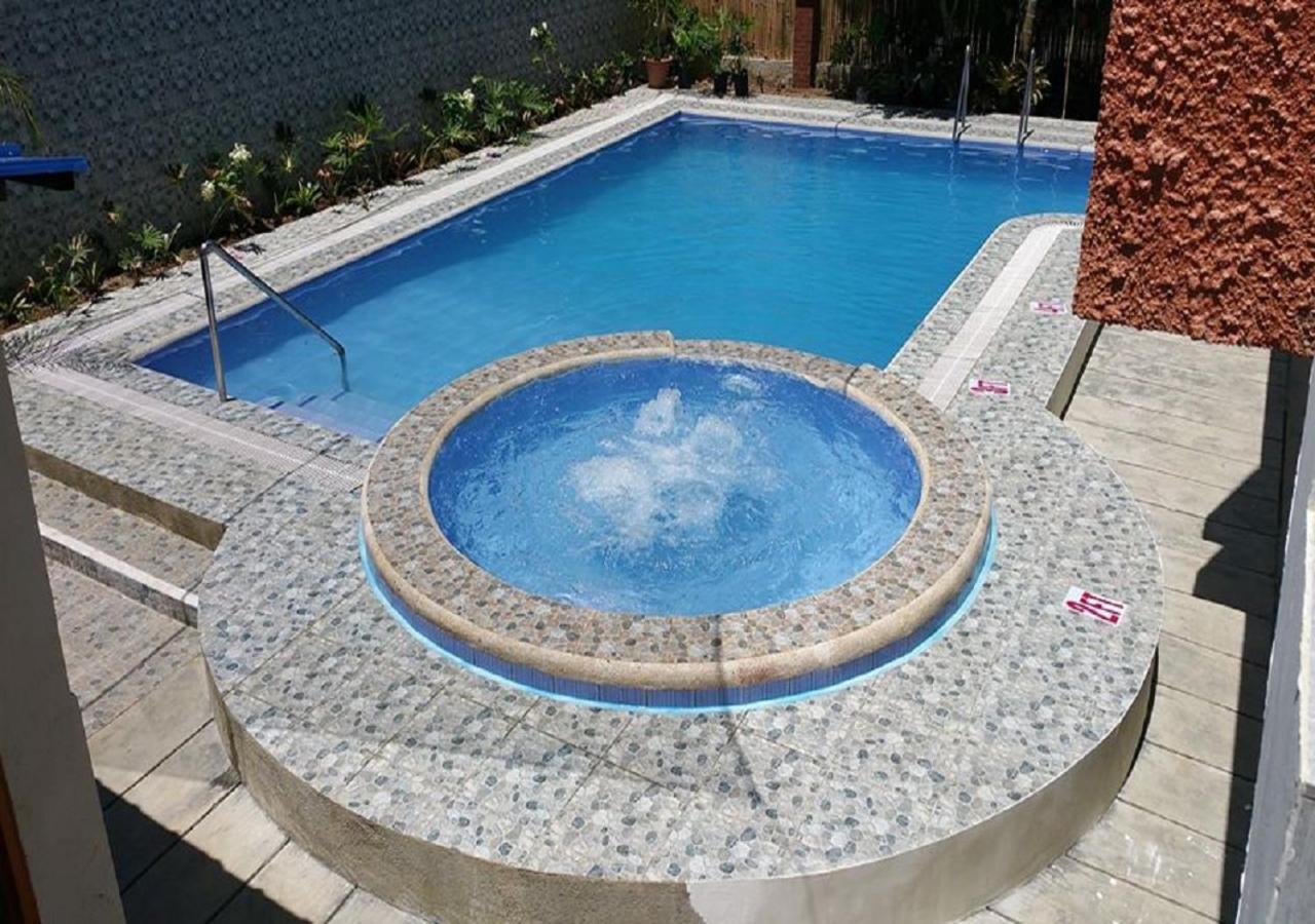 Casanas Suites Puerto Princesa Eksteriør bilde